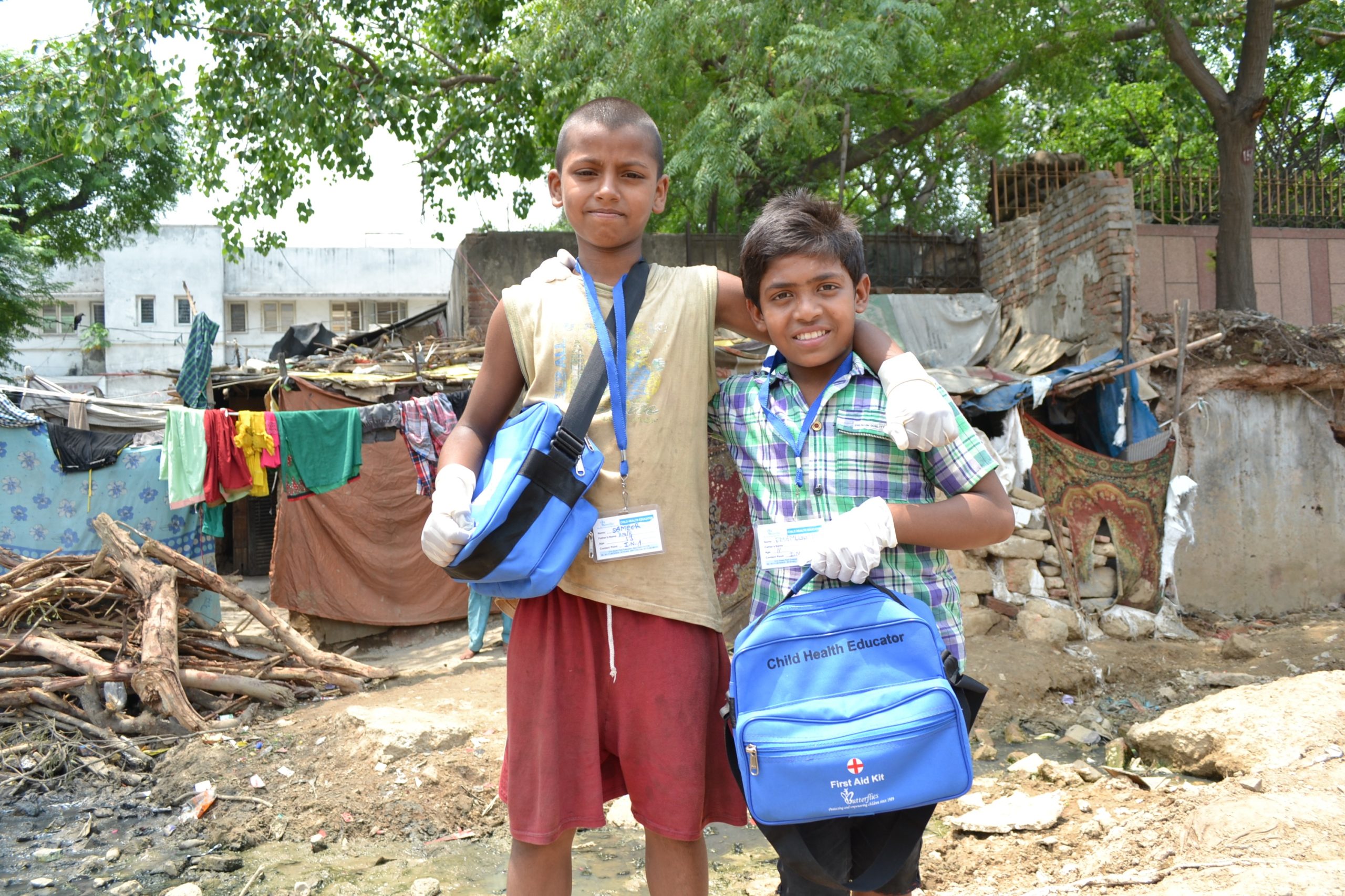Die Straßenkinder in Delhi / Indien werden zu Gesundheitshelfer*innen ausgebildet.